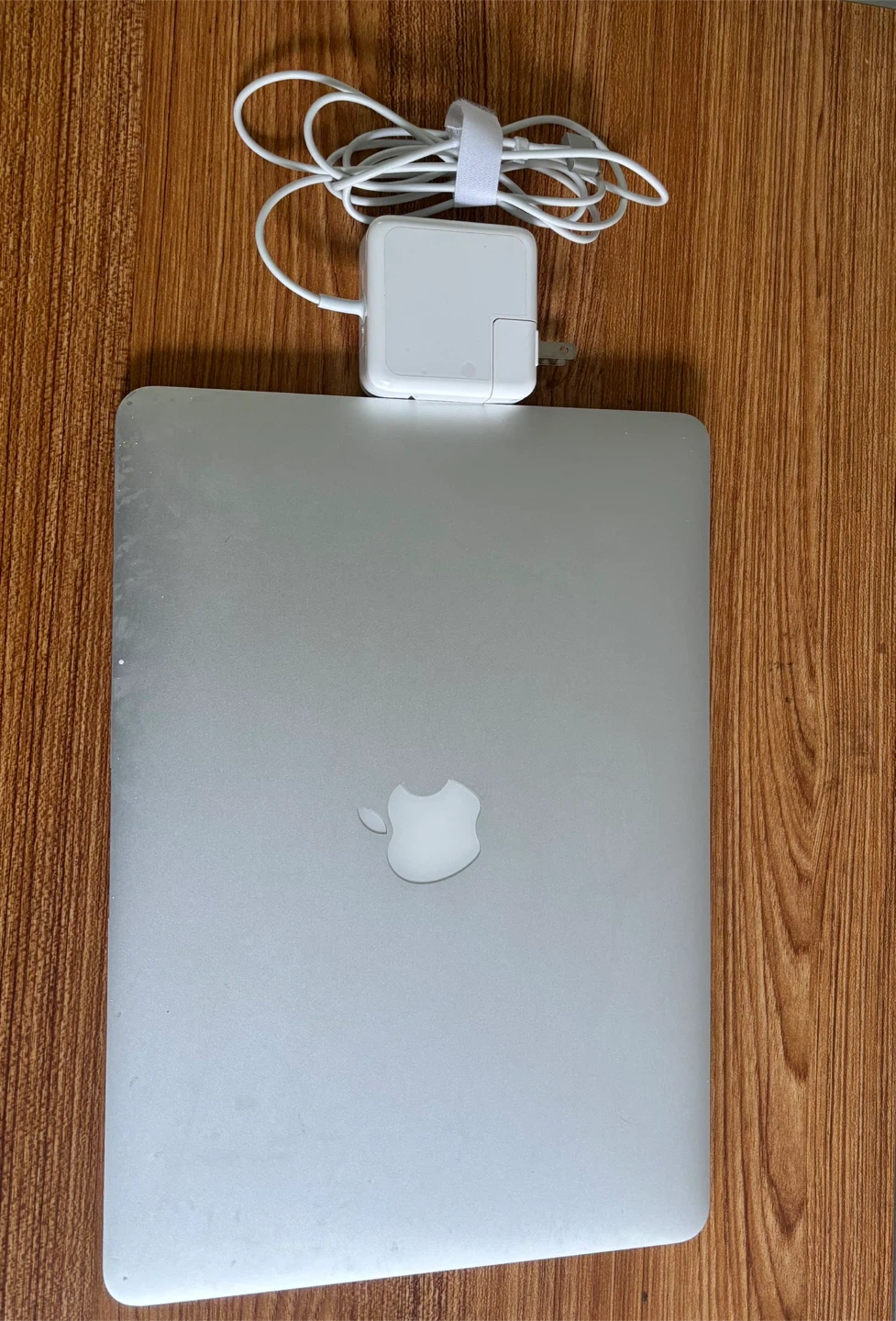 2017 Apple MacBook Air 13-inch