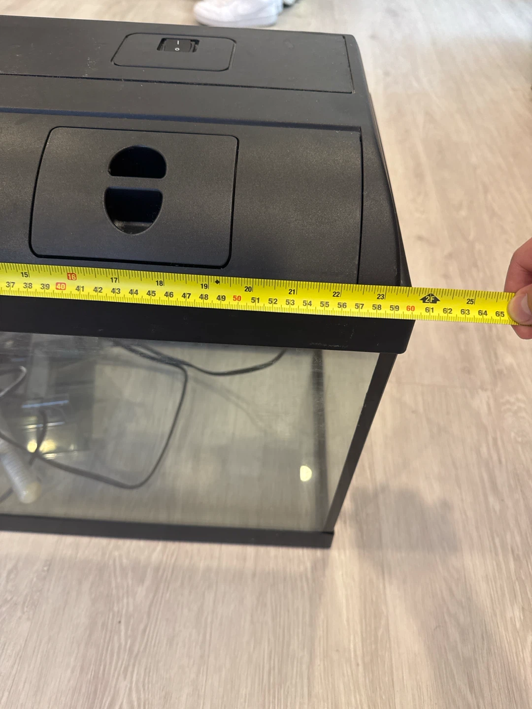 Glass Aquarium Tank with Lid and Accessories