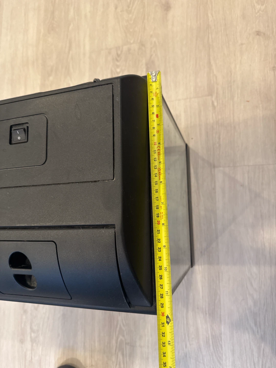 Glass Aquarium Tank with Lid and Accessories - photo 2