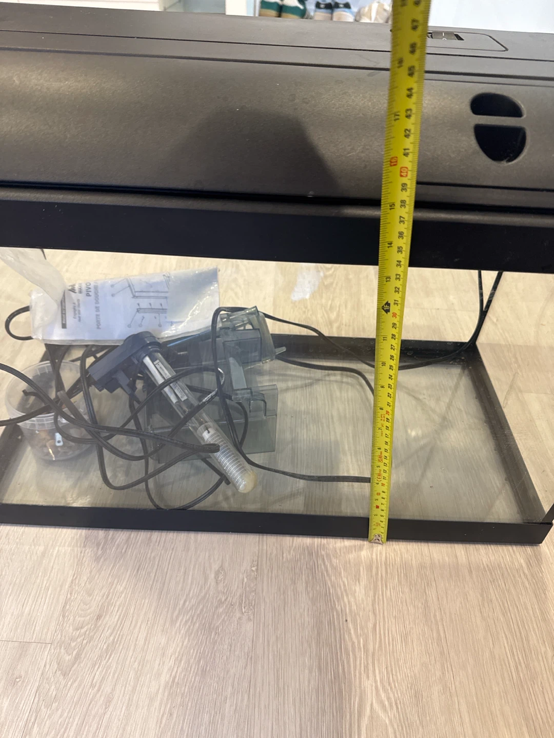 Glass Aquarium Tank with Lid and Accessories - photo 4
