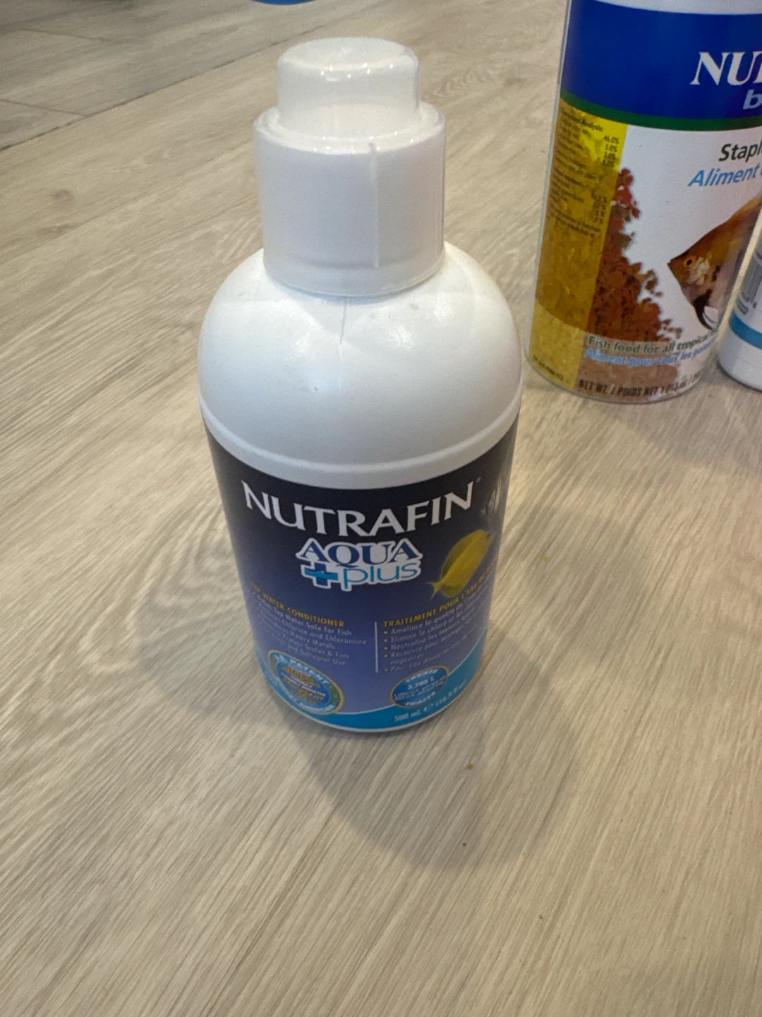 Aquarium Water Conditioner and Food Bundle - photo 2