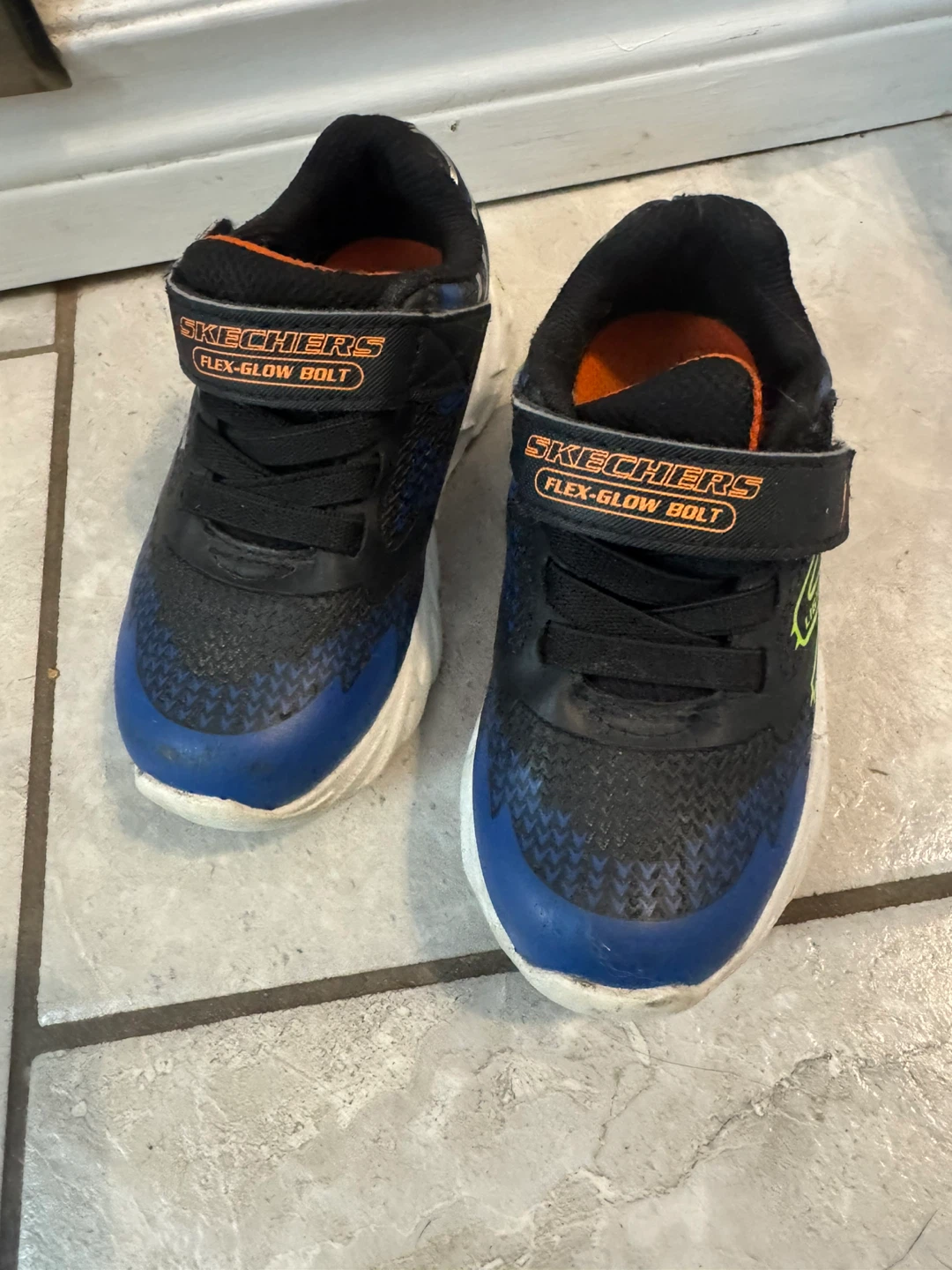 Toddler sneaker size 8 - photo 2
