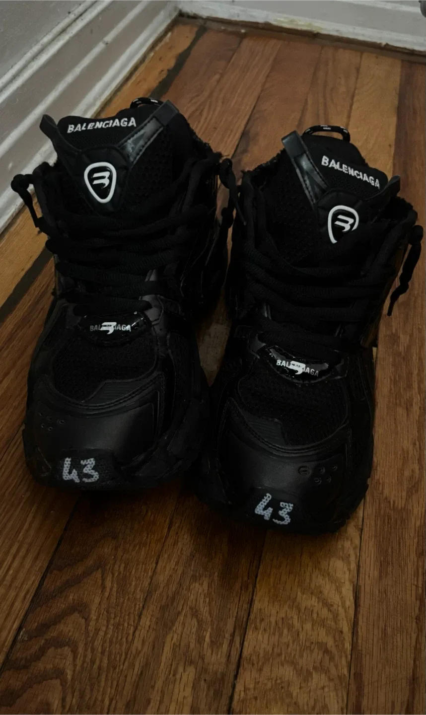 Balenciaga Runner Black