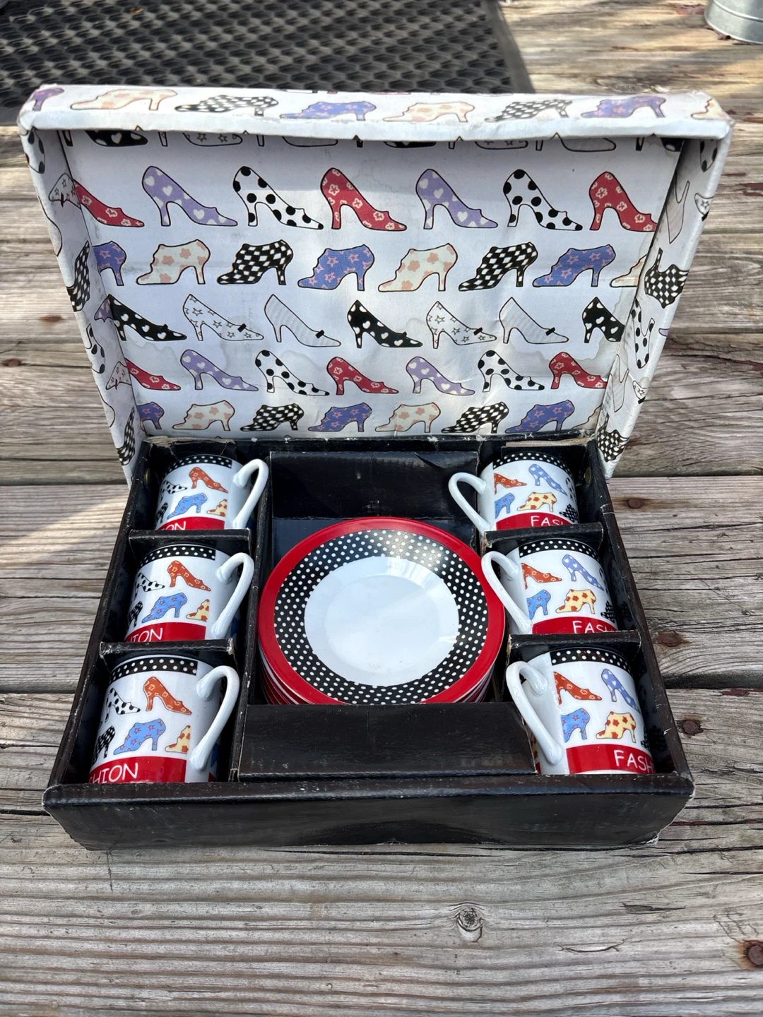 Fashion Shoe Themed Espresso Cup and Saucer Set
