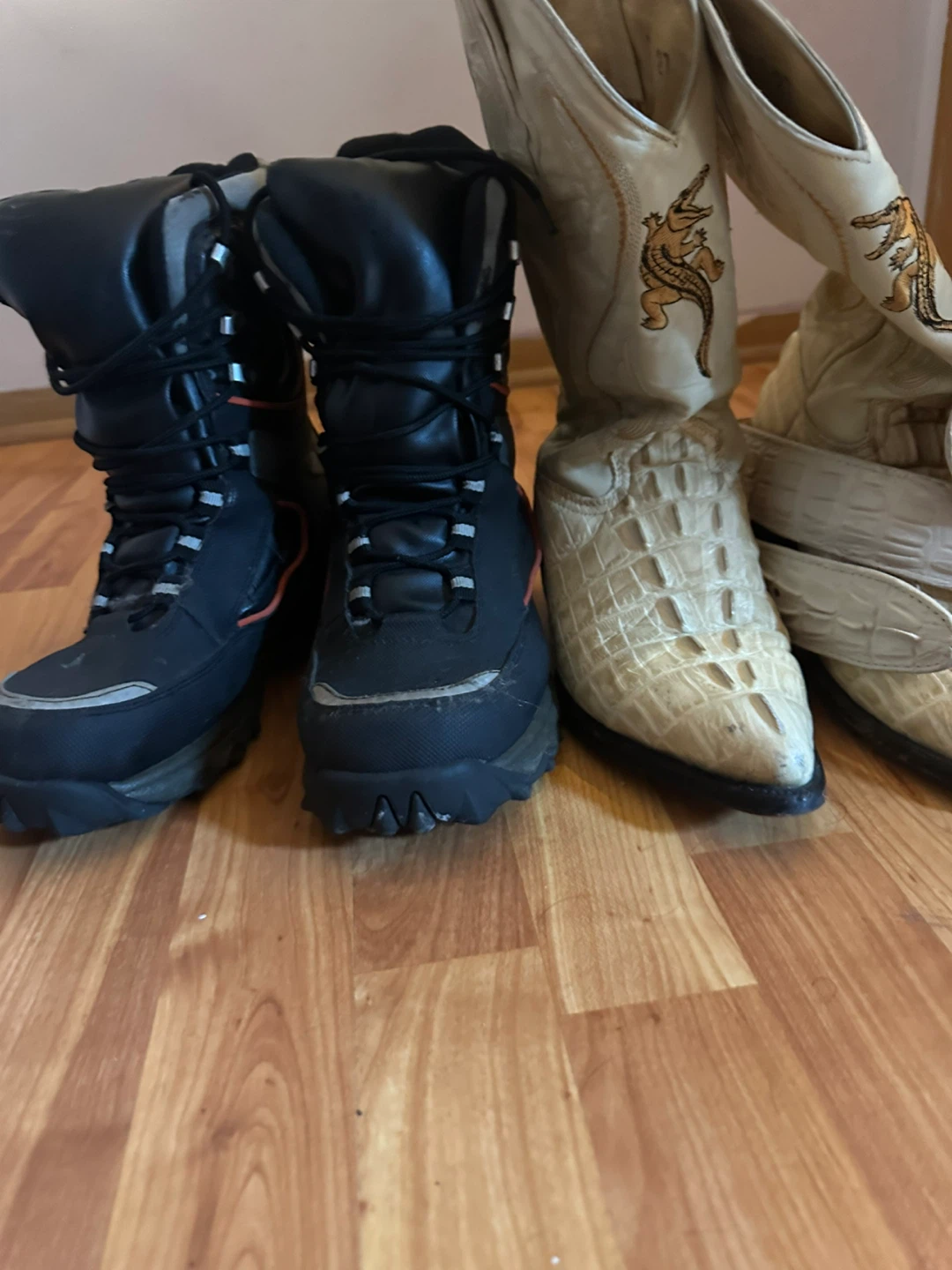 3 boots pairs for sale - photo 4