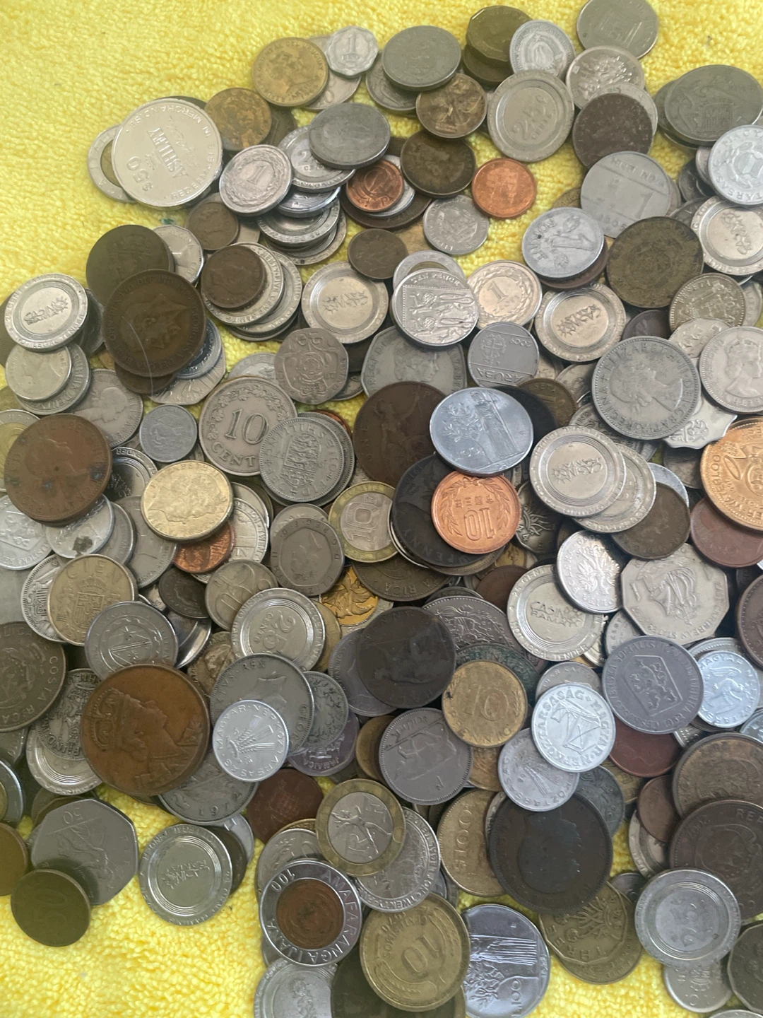 Large Collection of Assorted International Coins - photo 3