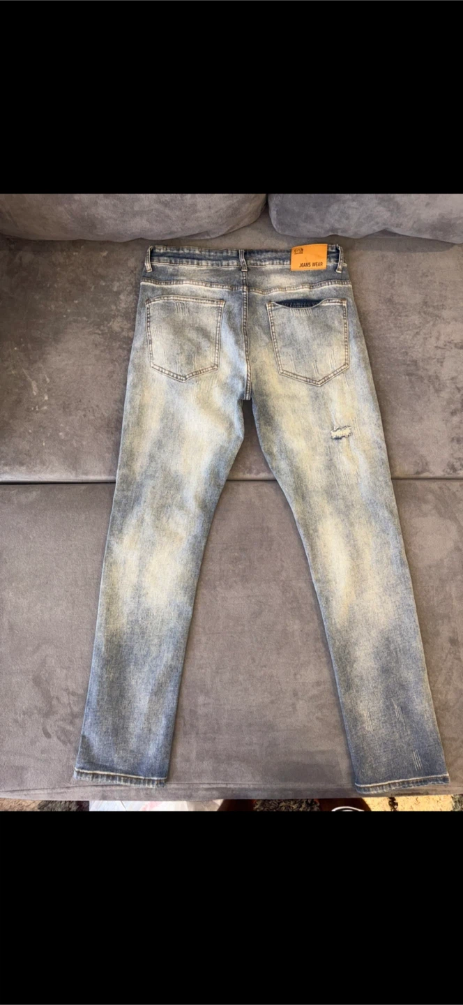 Graphic Print Light Wash Jeans Size 34 - photo 2