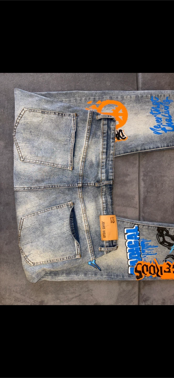 Graphic Print Light Wash Jeans Size 34 - photo 3