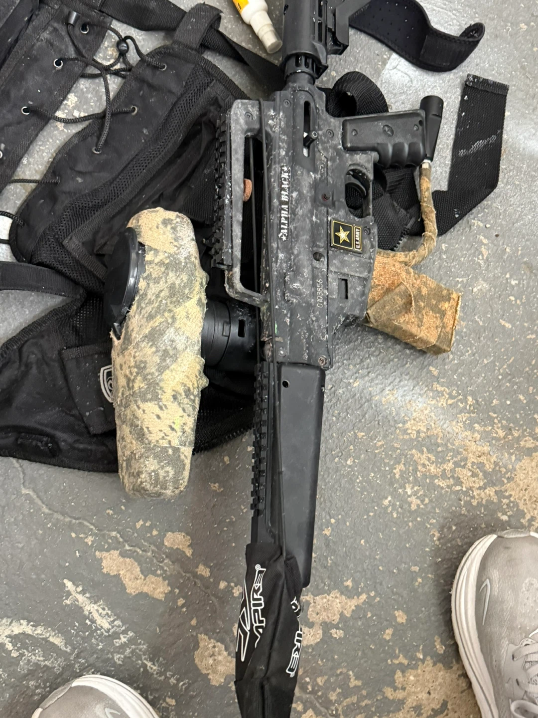 Tippmann Alpha Black Paintball Marker and Gear