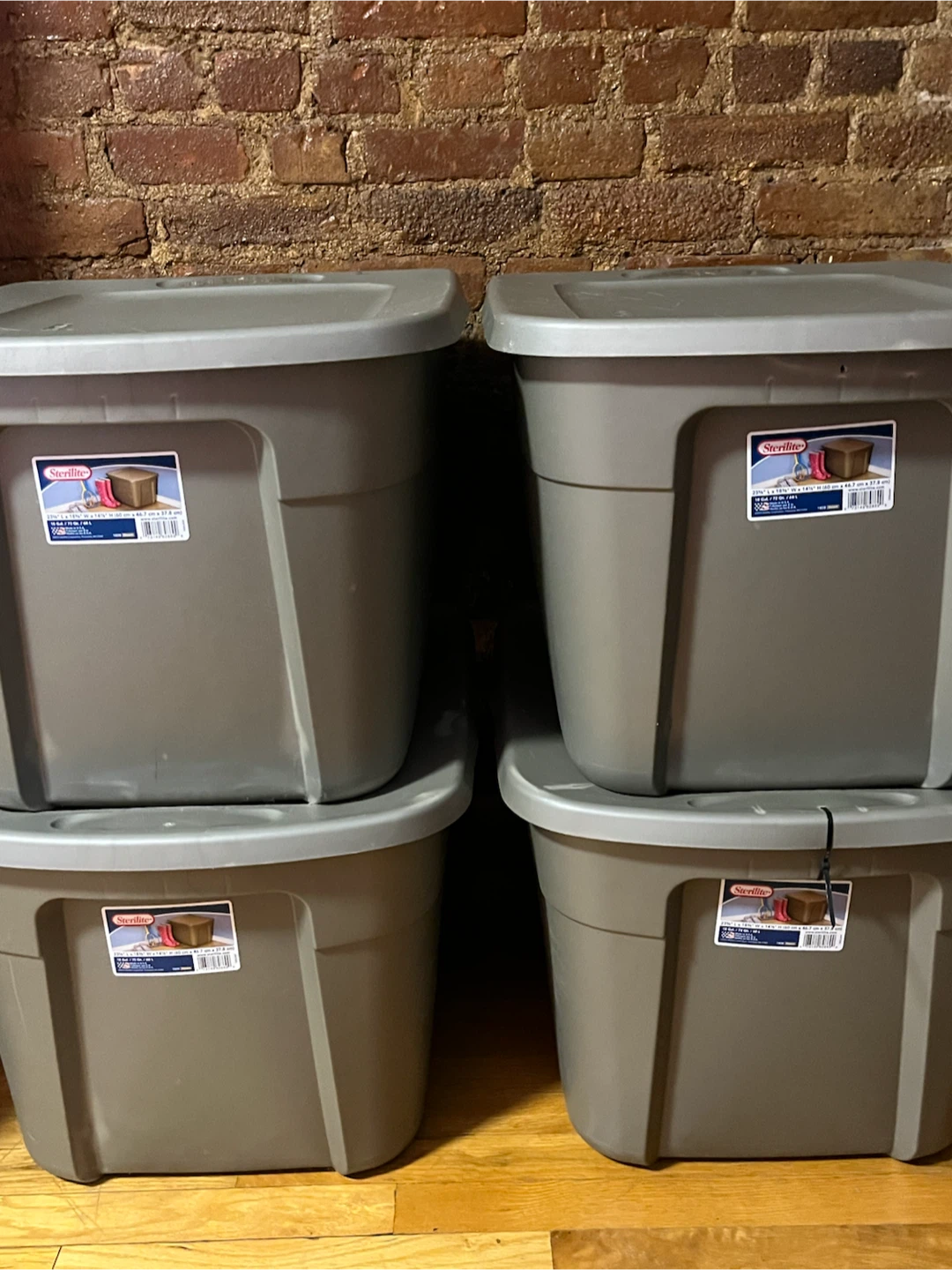 Set of 8 Storage Totes 18 Gallon