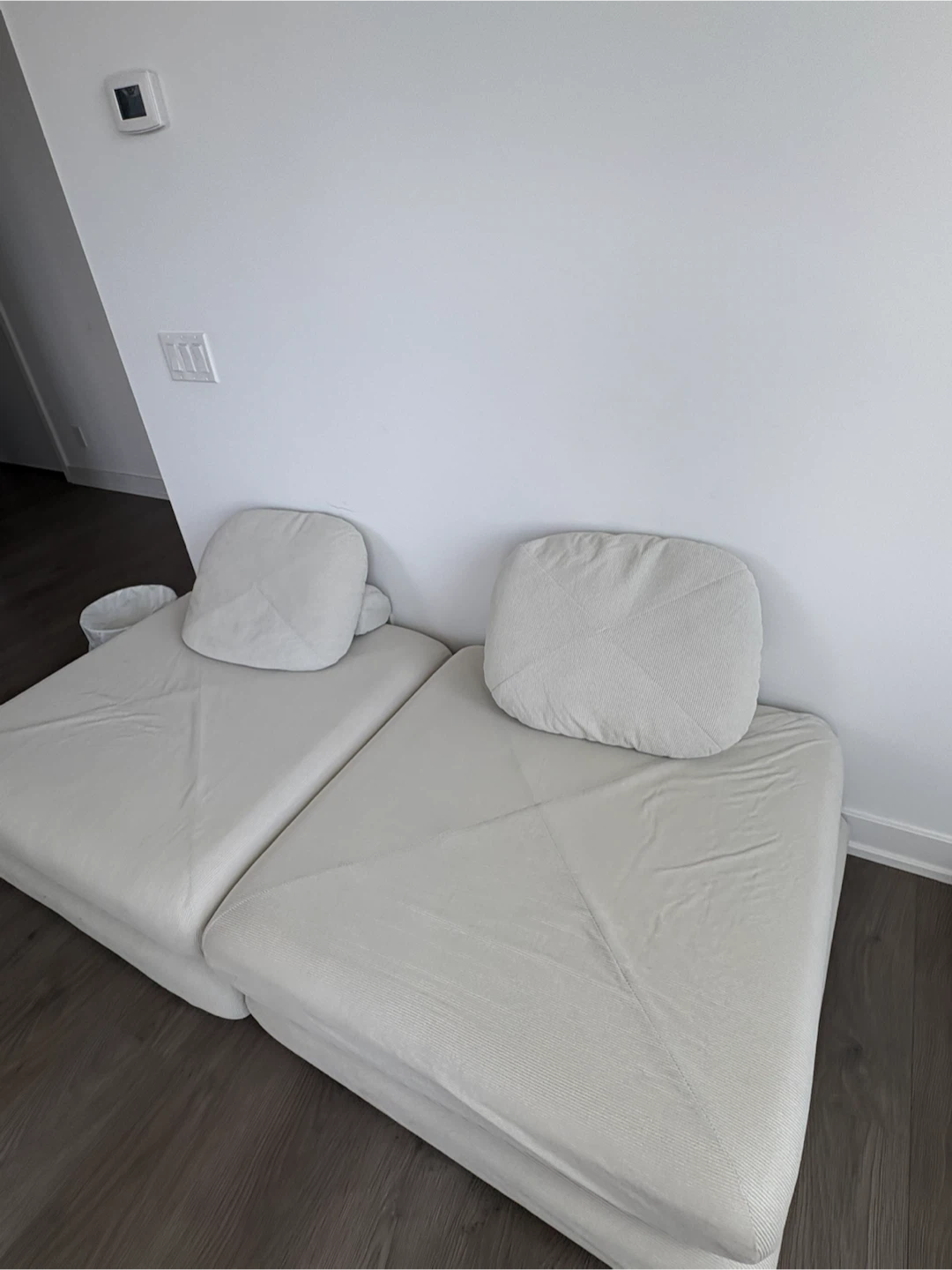 Modular Cream Lounge Seating - photo 2