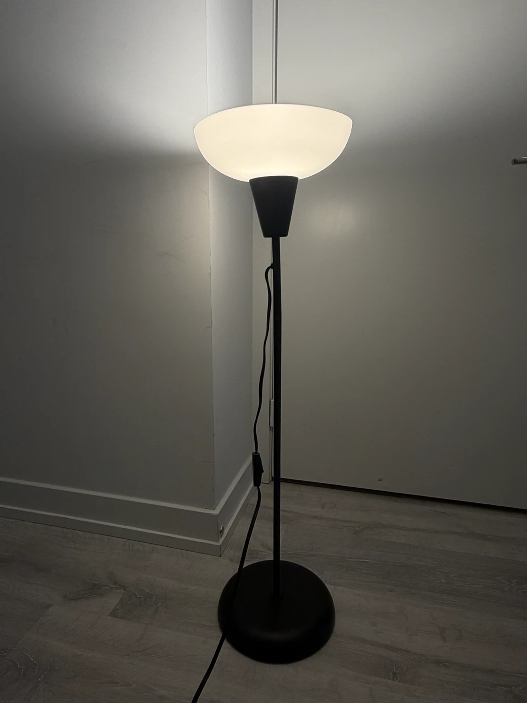 Floor lamp with Himalayan salt stones - photo 3