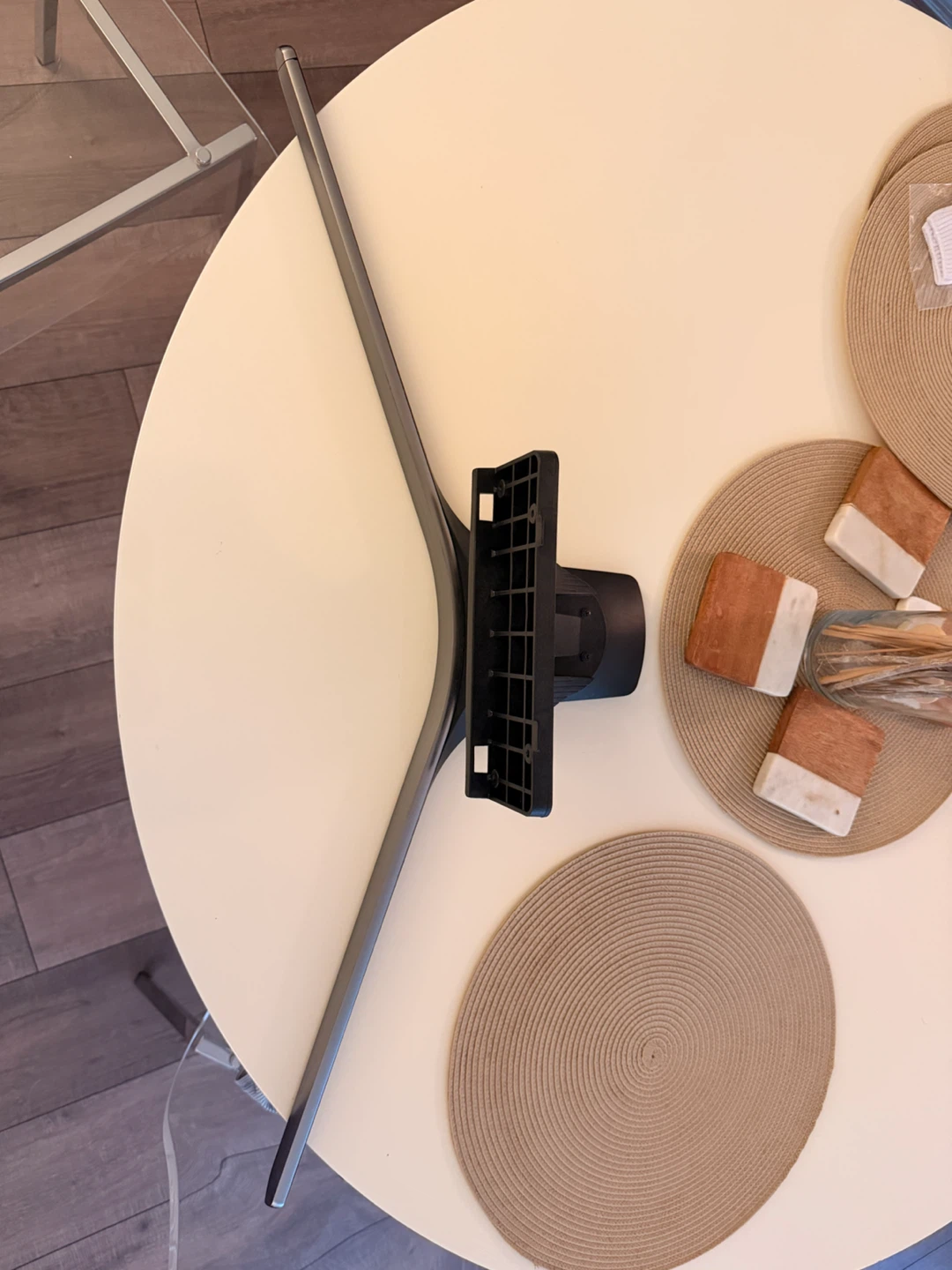 Samsung TV Stand Base - photo 2