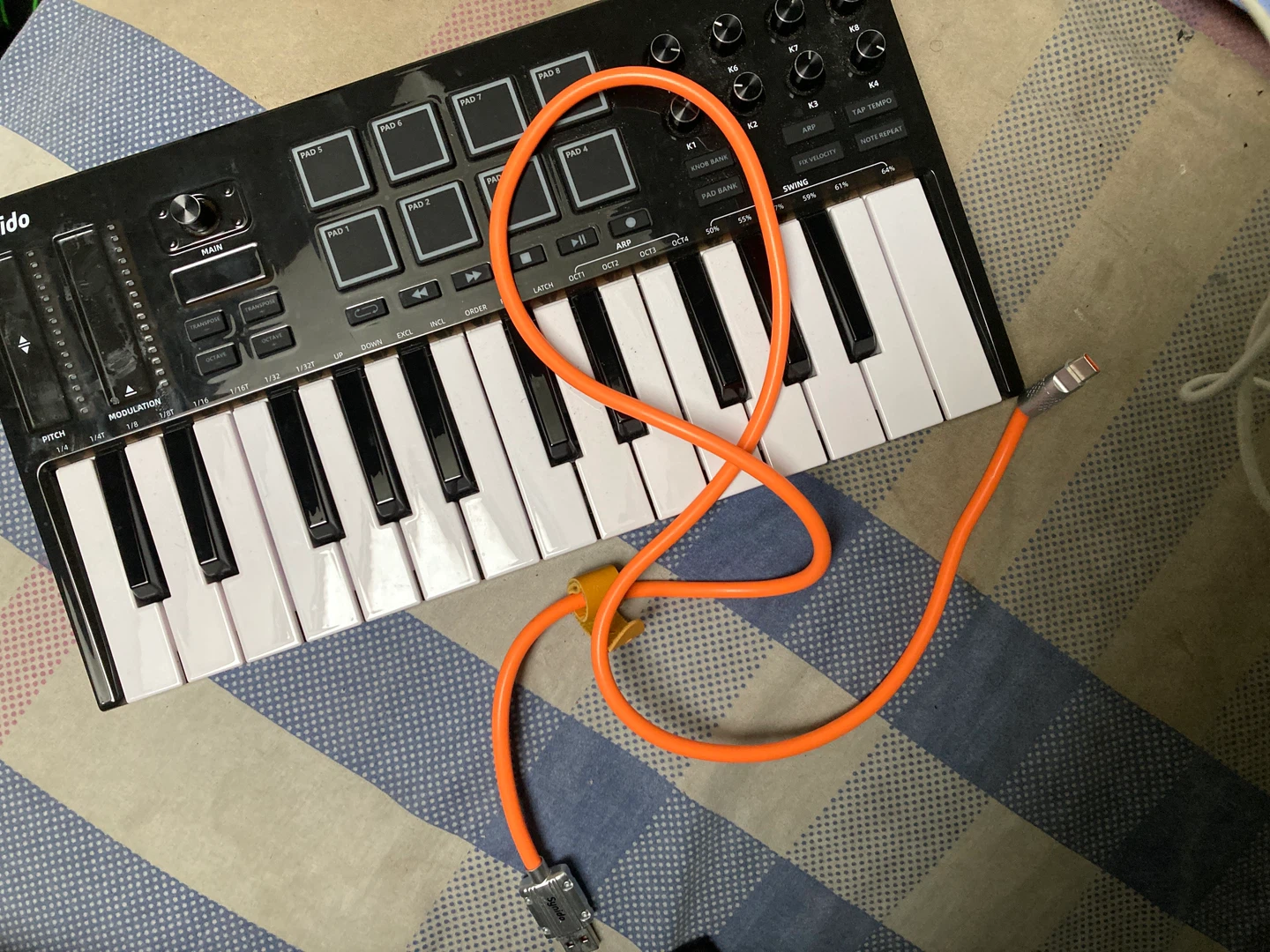 Synido MIDI Keyboard Controller tempokey 25
