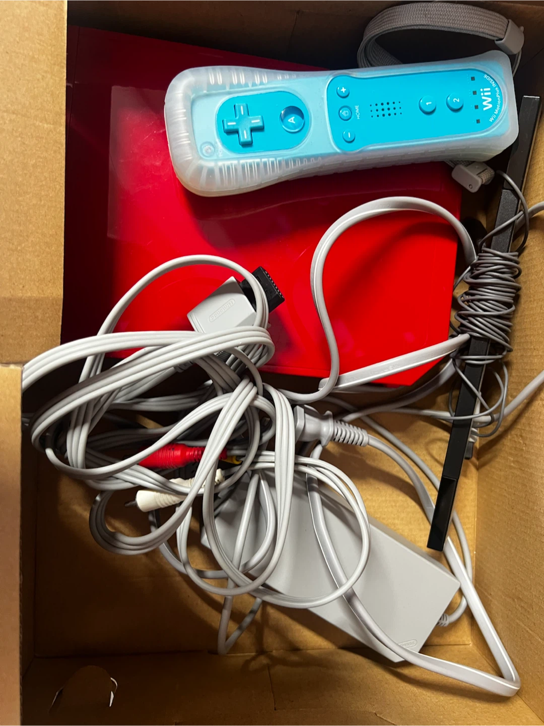Red Nintendo Wii Console with Controller and Game - photo 3