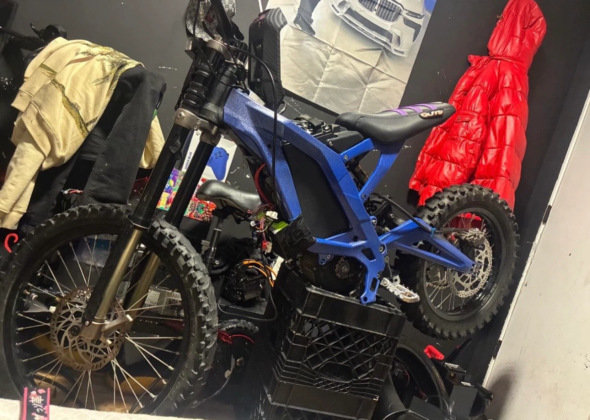 Sur-Ron Electric Dirt Bike - photo 4