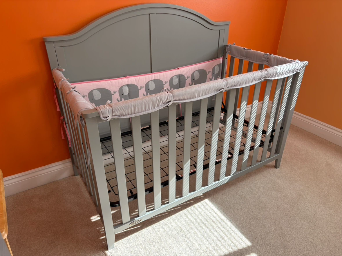 Graco Grey Baby Crib - Like new!