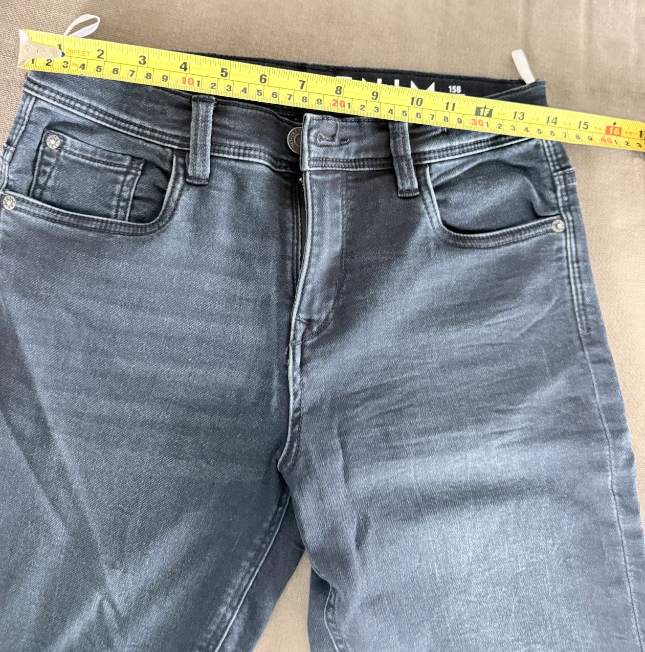 C&A Jog women’s Denim Shorts Size Small - photo 3