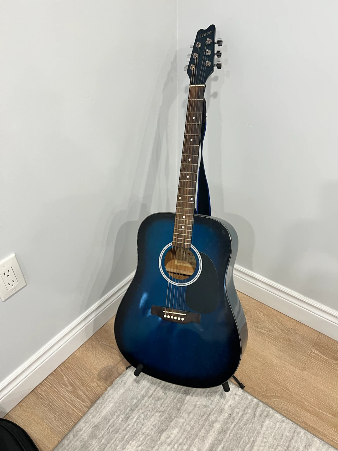 Denver Acoustic Guitar with Case and strap - photo 2