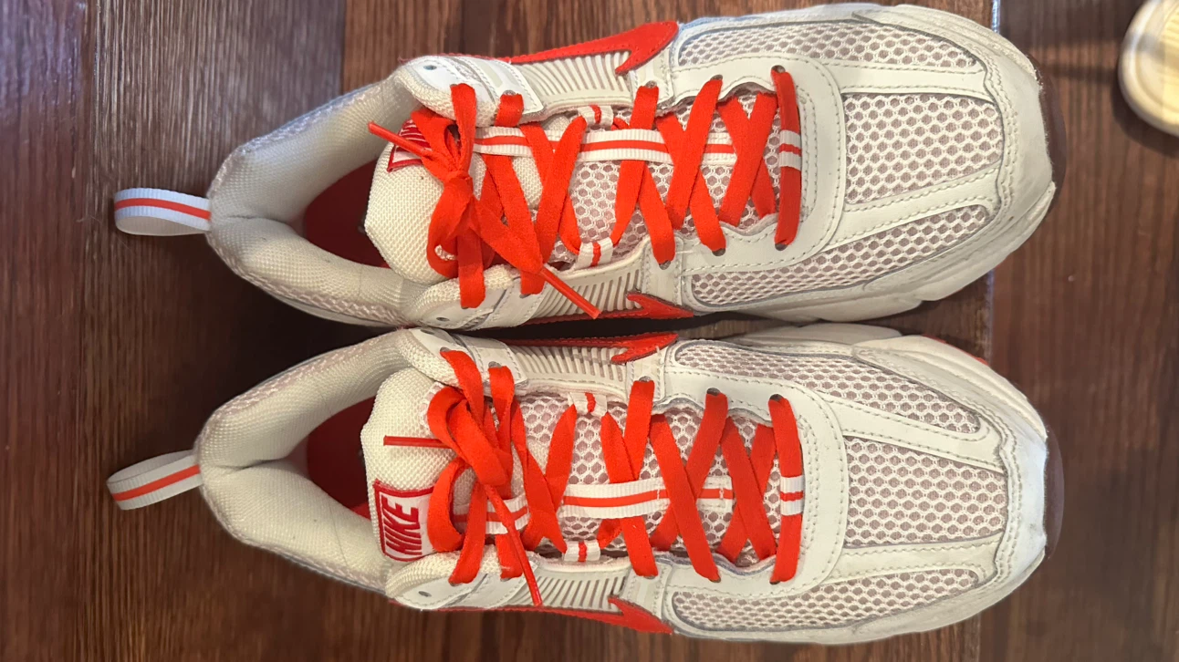 Nike Kids Running Shoes Size 6Y - photo 2