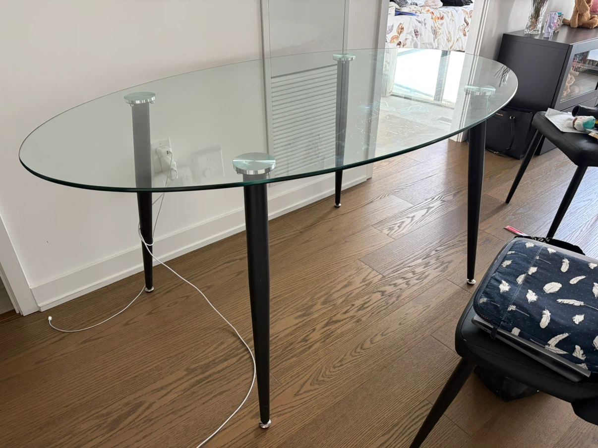 Oval Glass Dining Table 4-6 ppl - photo 3