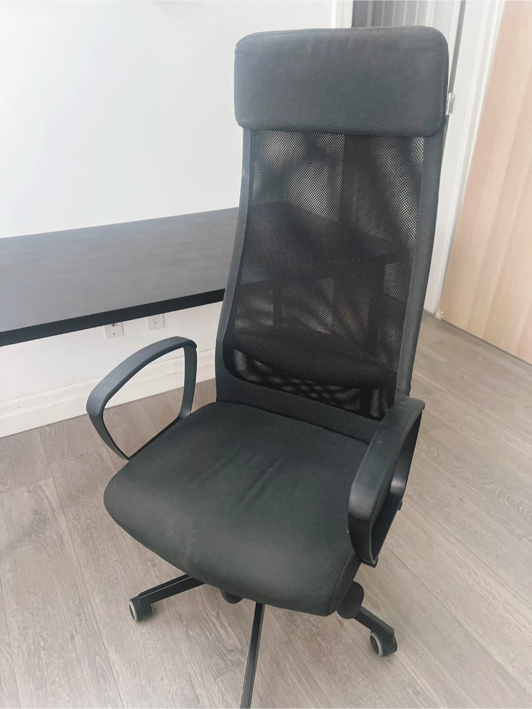 Delivery Available For IKEA Office Chair and Desk,lamp Set - photo 2