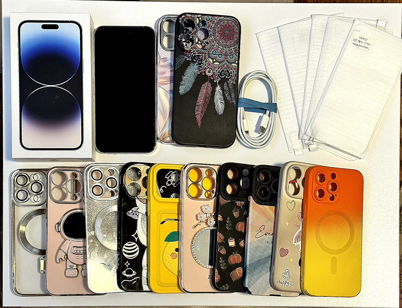 iPhone 14 Pro Max 512 GB w 12 Free Cases and 6 Screen Protectors