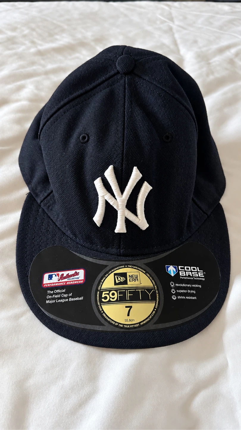 New Era 59Fifty New York Yankees Cap Size 7 - photo 3