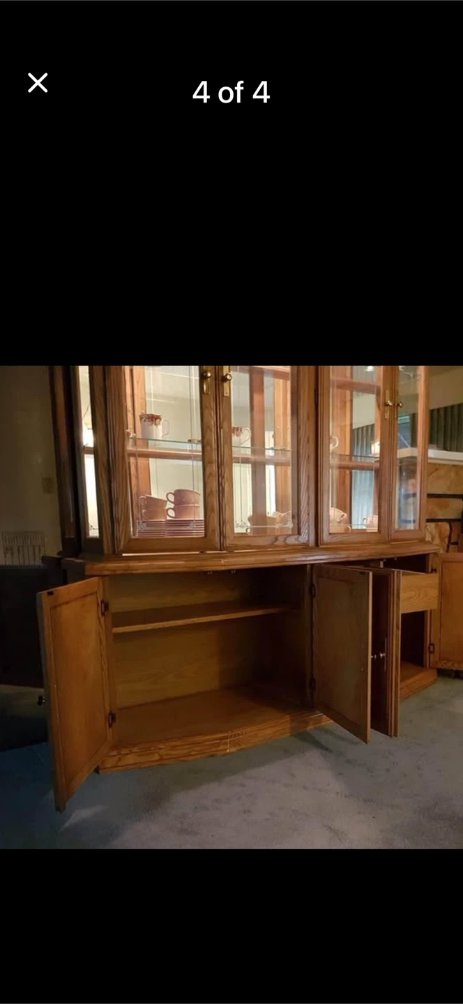 Large Oak China Cabinet - photo 2