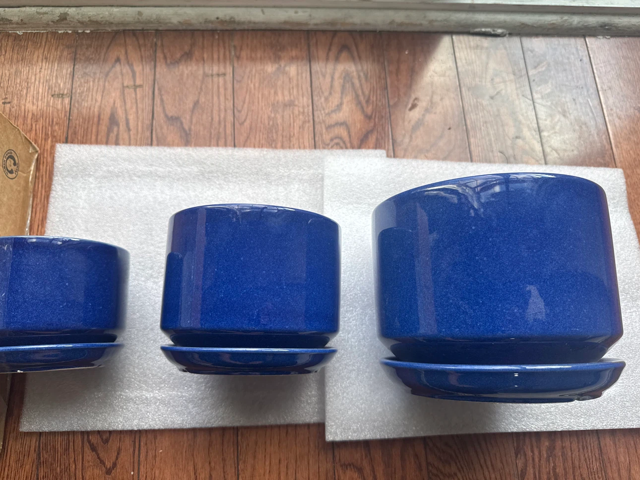 New-Set of 3 Sapphire Blue Ceramic Planters - photo 2