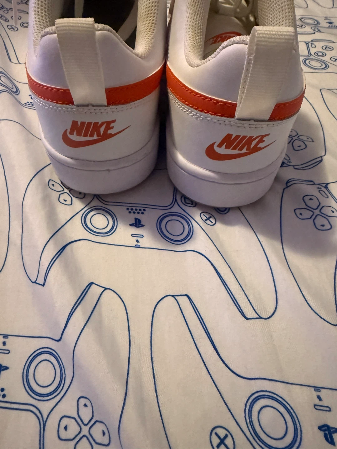 Nike Kids Shoes White and Orange Size 7Y - photo 5