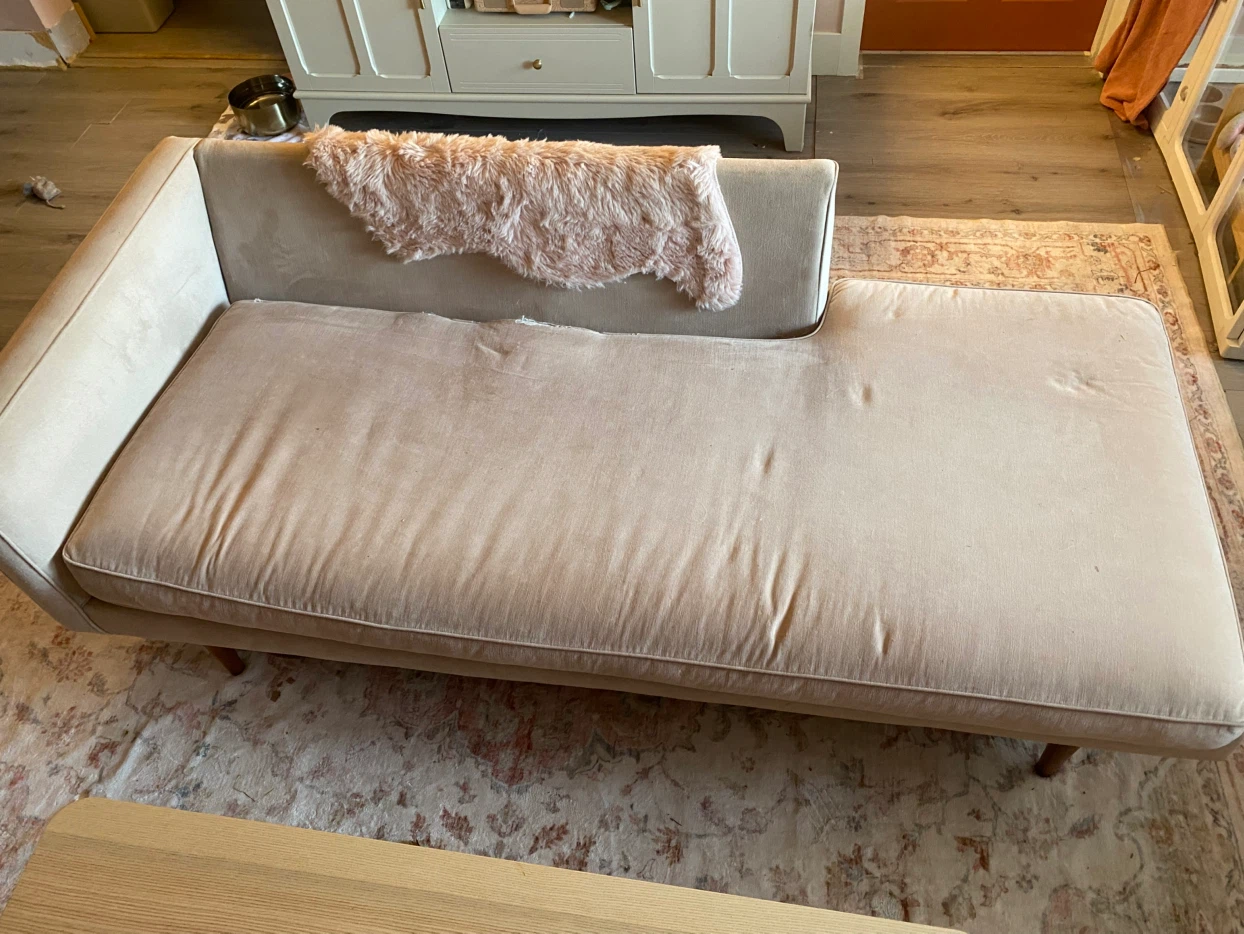 Soft Pink Velvet Chaise - photo 2