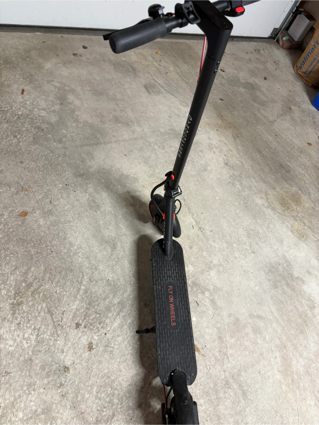 Fly on Wheels Flash 3.0 Electric Scooter - photo 2