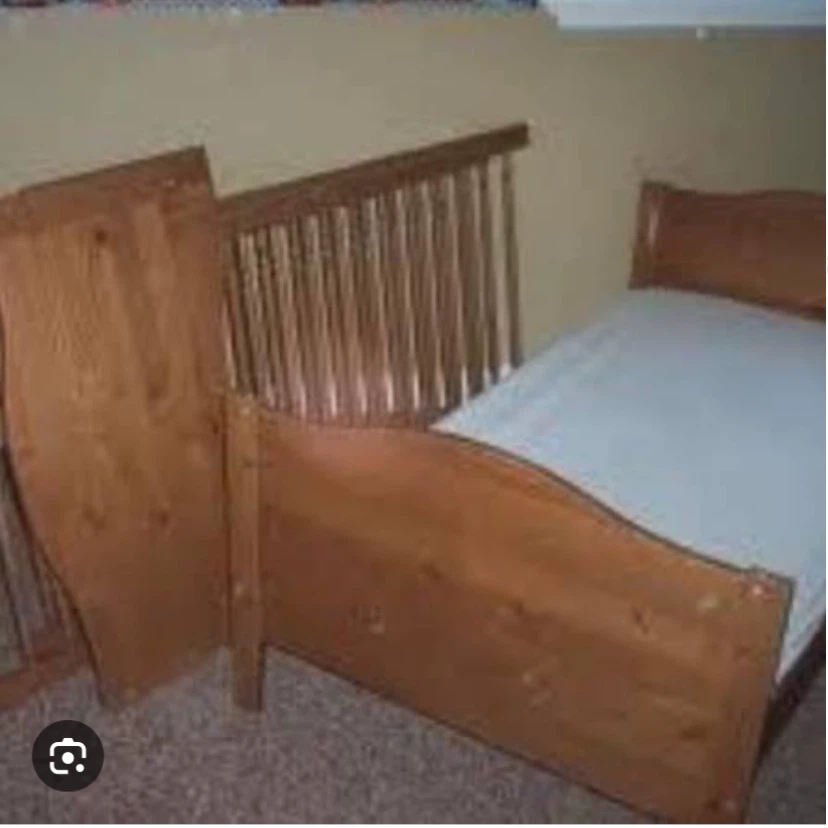 Solid Wood Crib / Toddler Bed