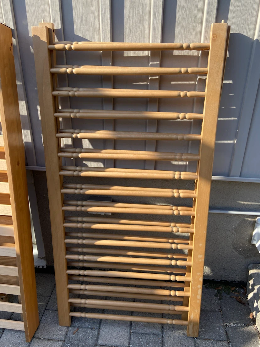 Solid Wood Crib / Toddler Bed - photo 4
