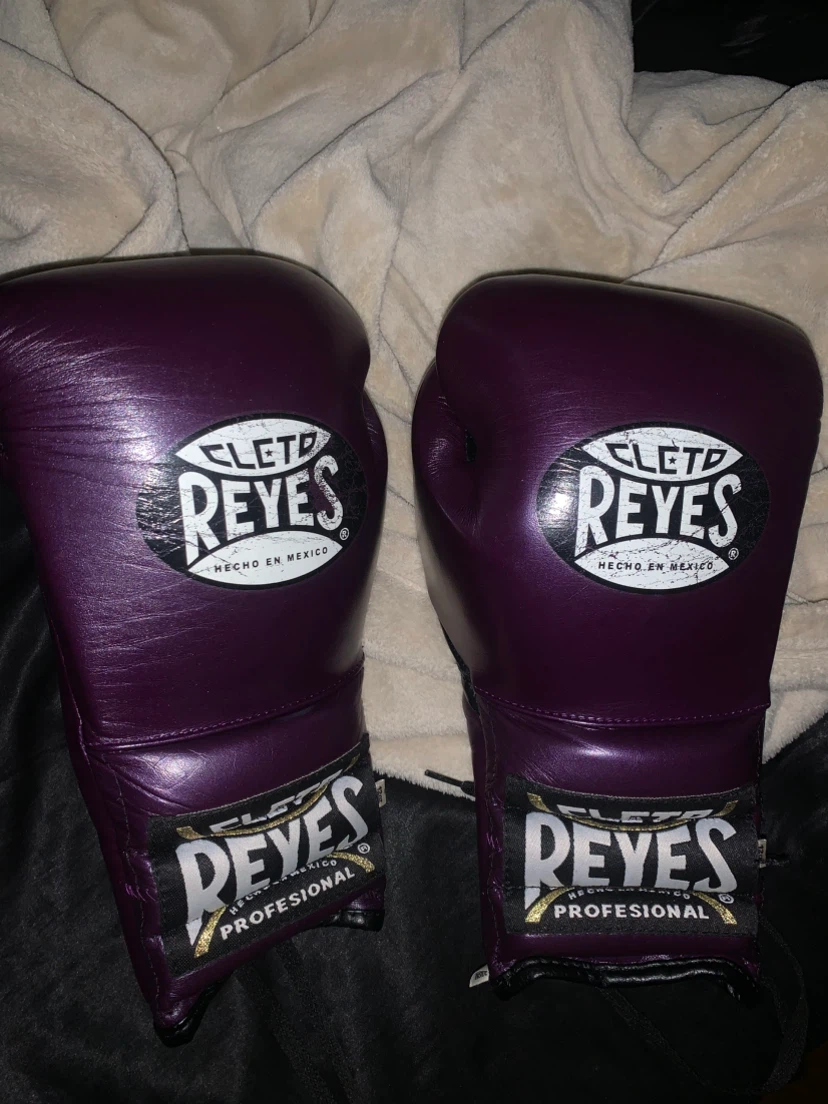 Cleto Reyes Boxing Gloves - Purple, 12oz
