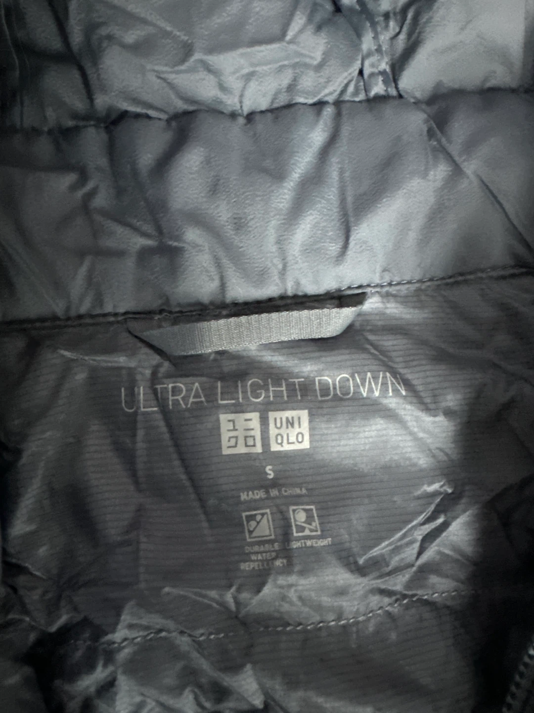Uniqlo Ultra Light Down Hooded Jacket - photo 3