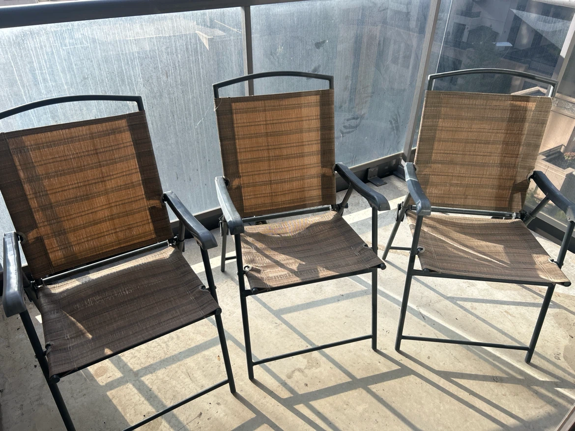 Set of 3 folding patio chairs