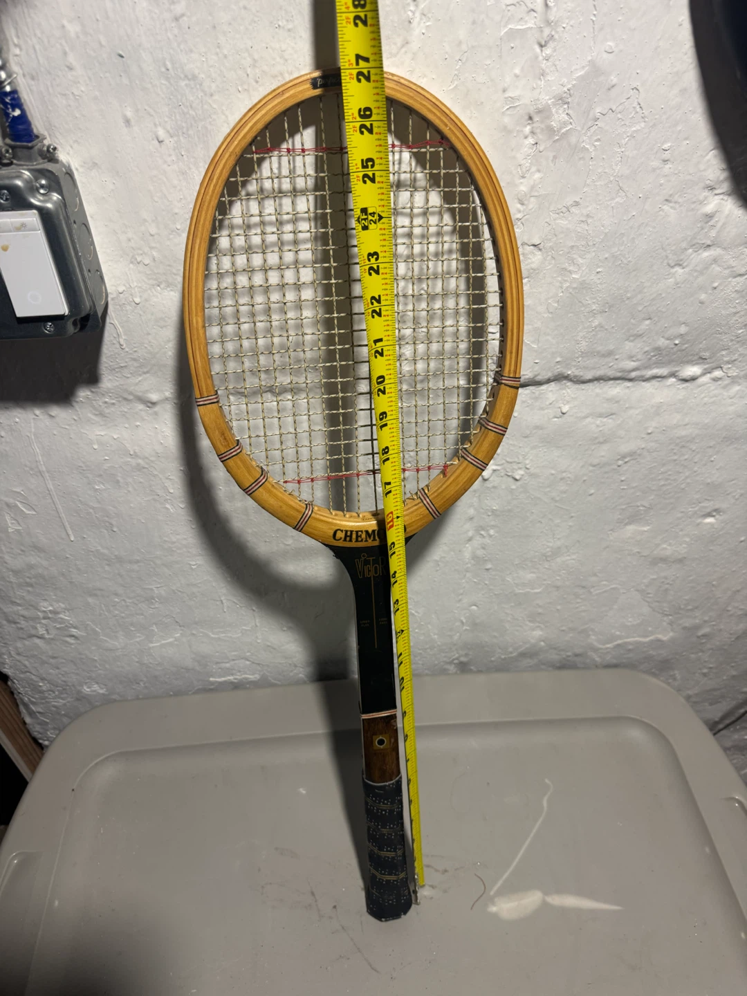 Vintage Chemold Victor Wood Tennis Racket - photo 5