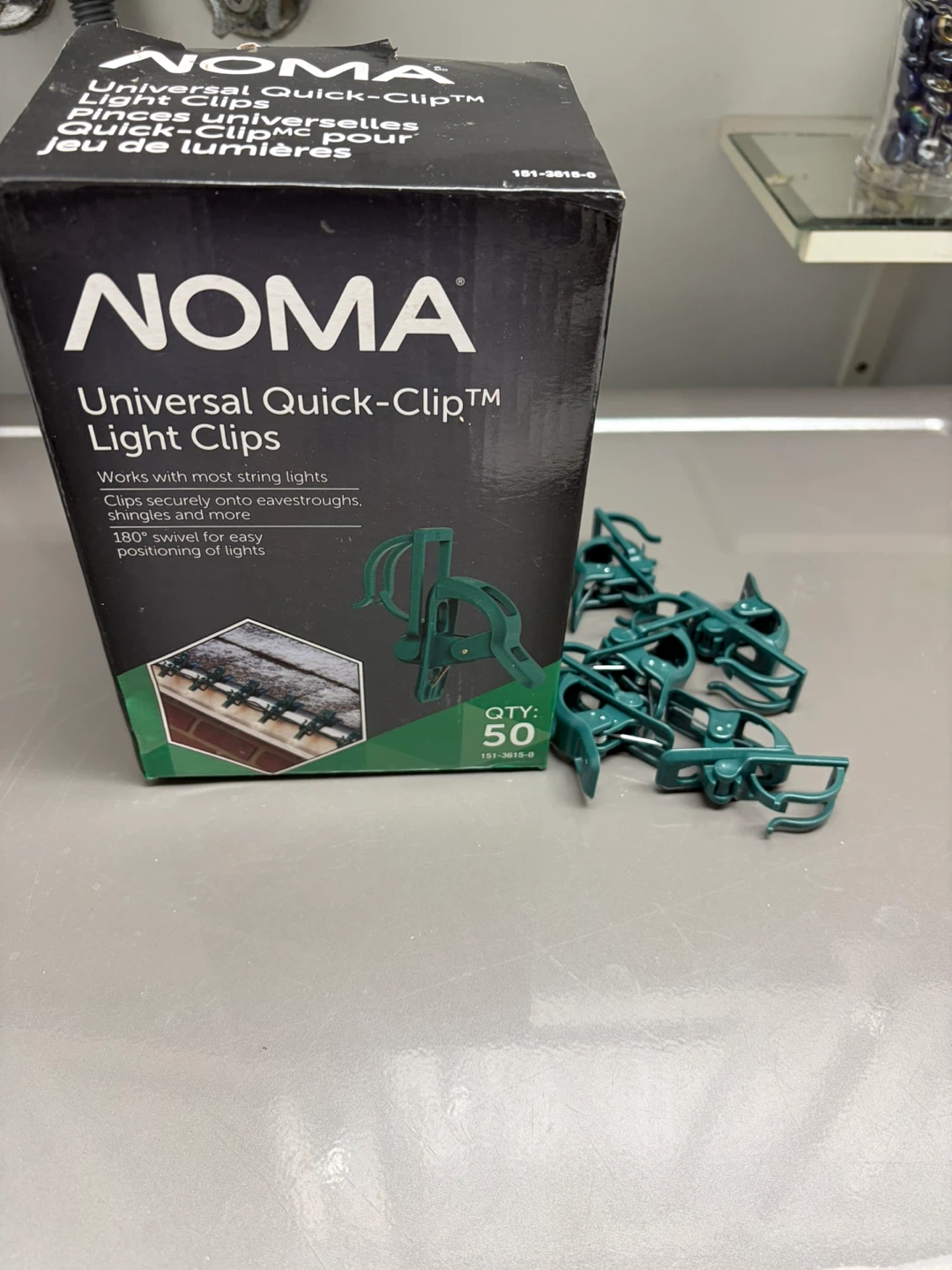 13 NOMA Universal Quick-Clip Light Clips (50 count)