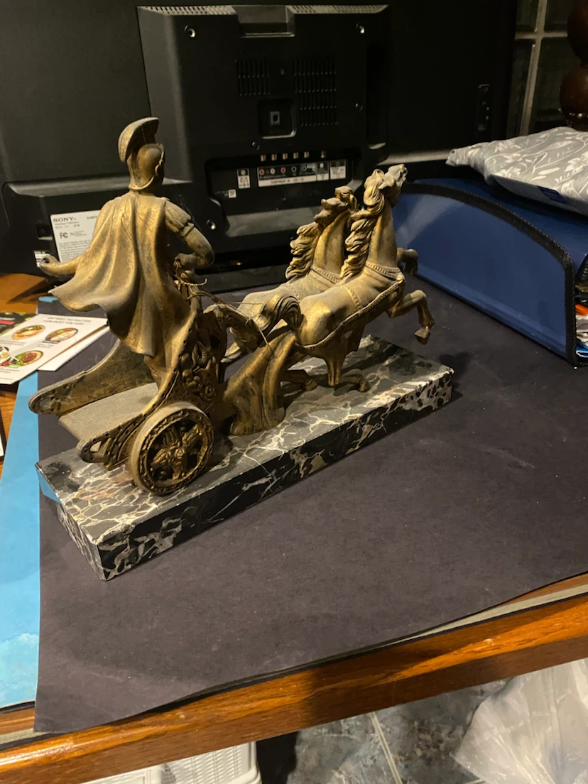 Roman Chariot Souvenir Statue - photo 3