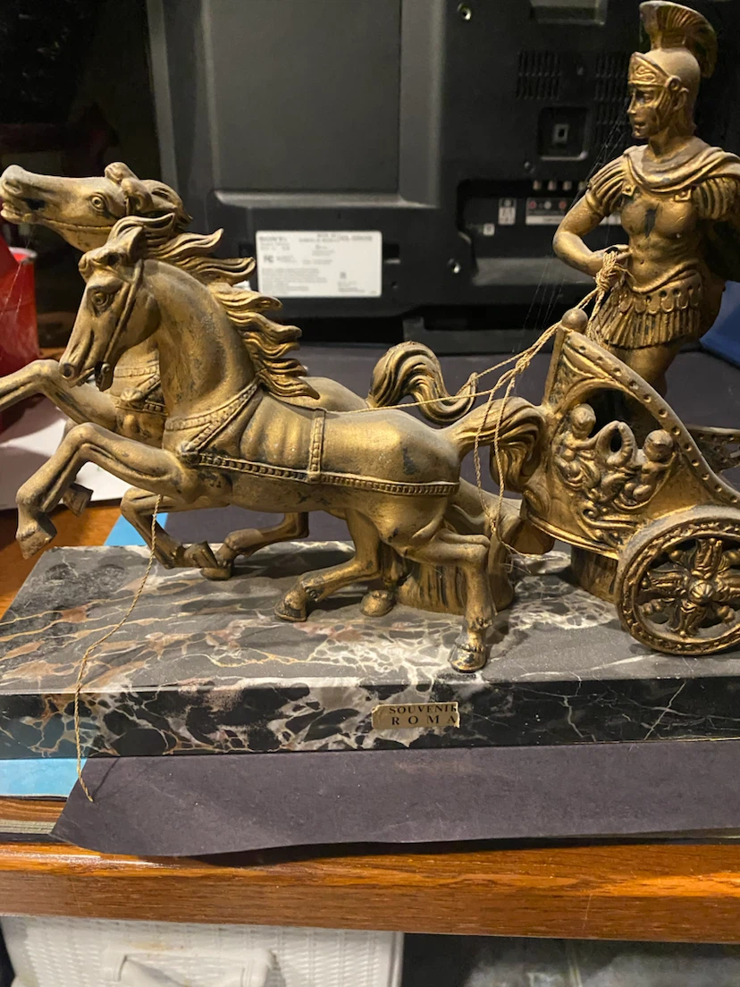 Roman Chariot Souvenir Statue - photo 4