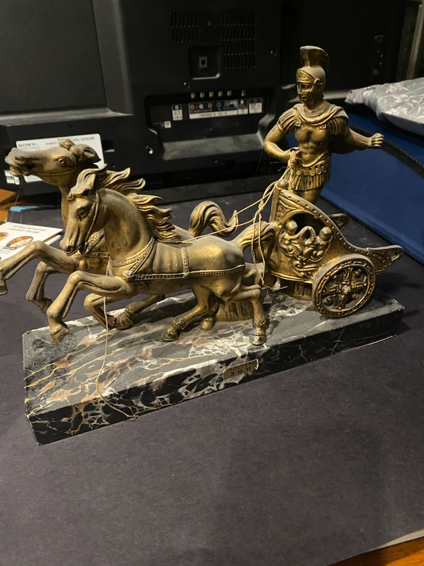 Roman Chariot Souvenir Statue - photo 5