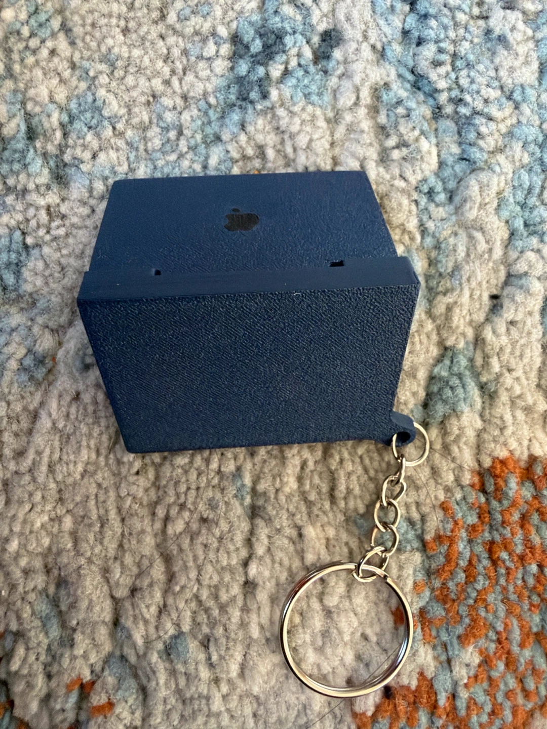 Apple laptop keychain - photo 4