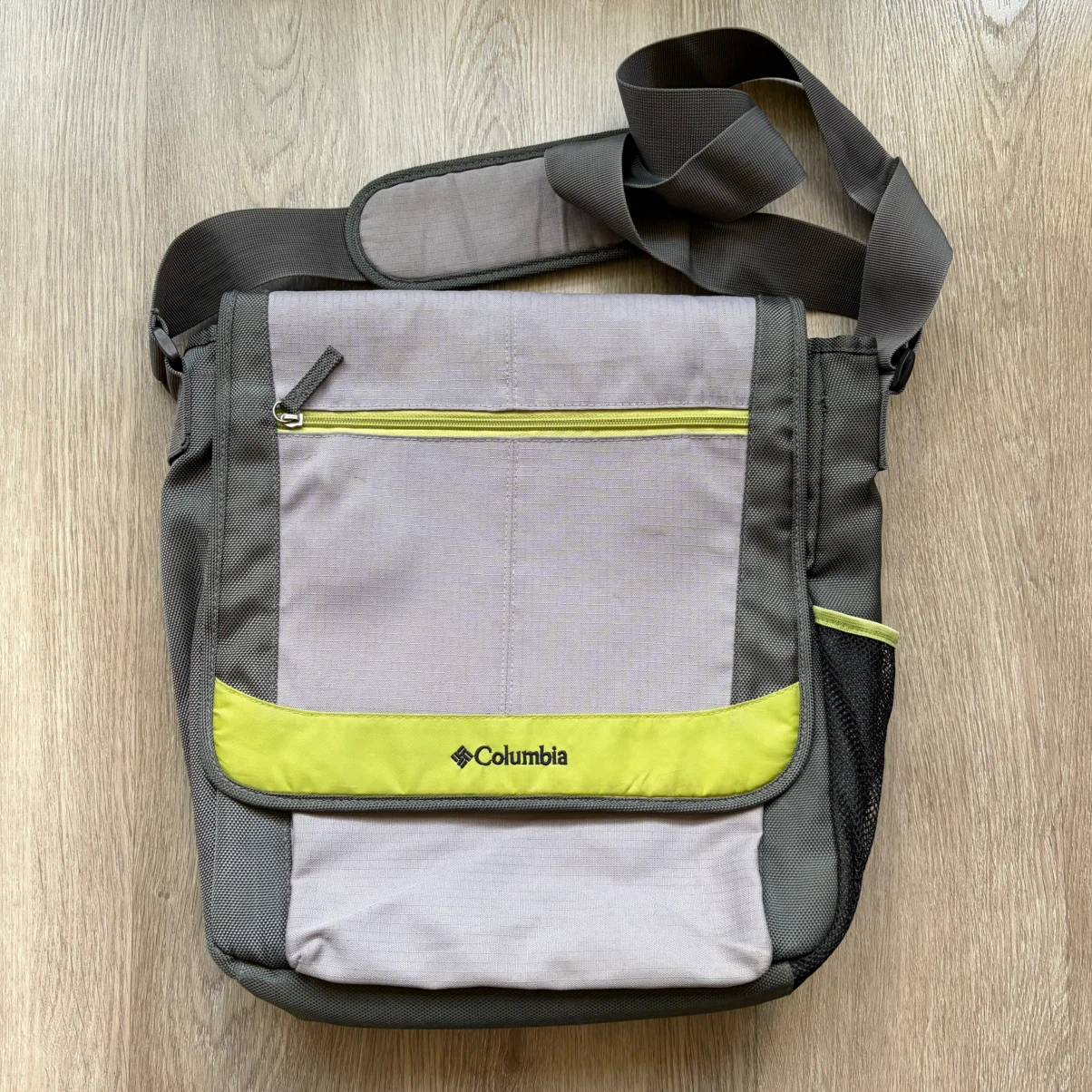 Columbia Messenger Bag Grey and Lime Green