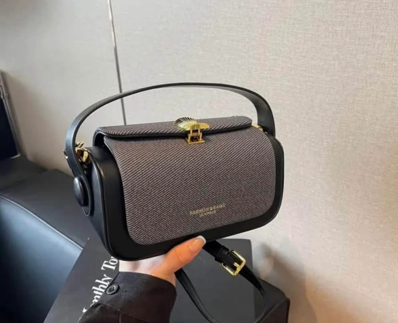 Fashion & Bags Leather Crossbody Bag - photo 2
