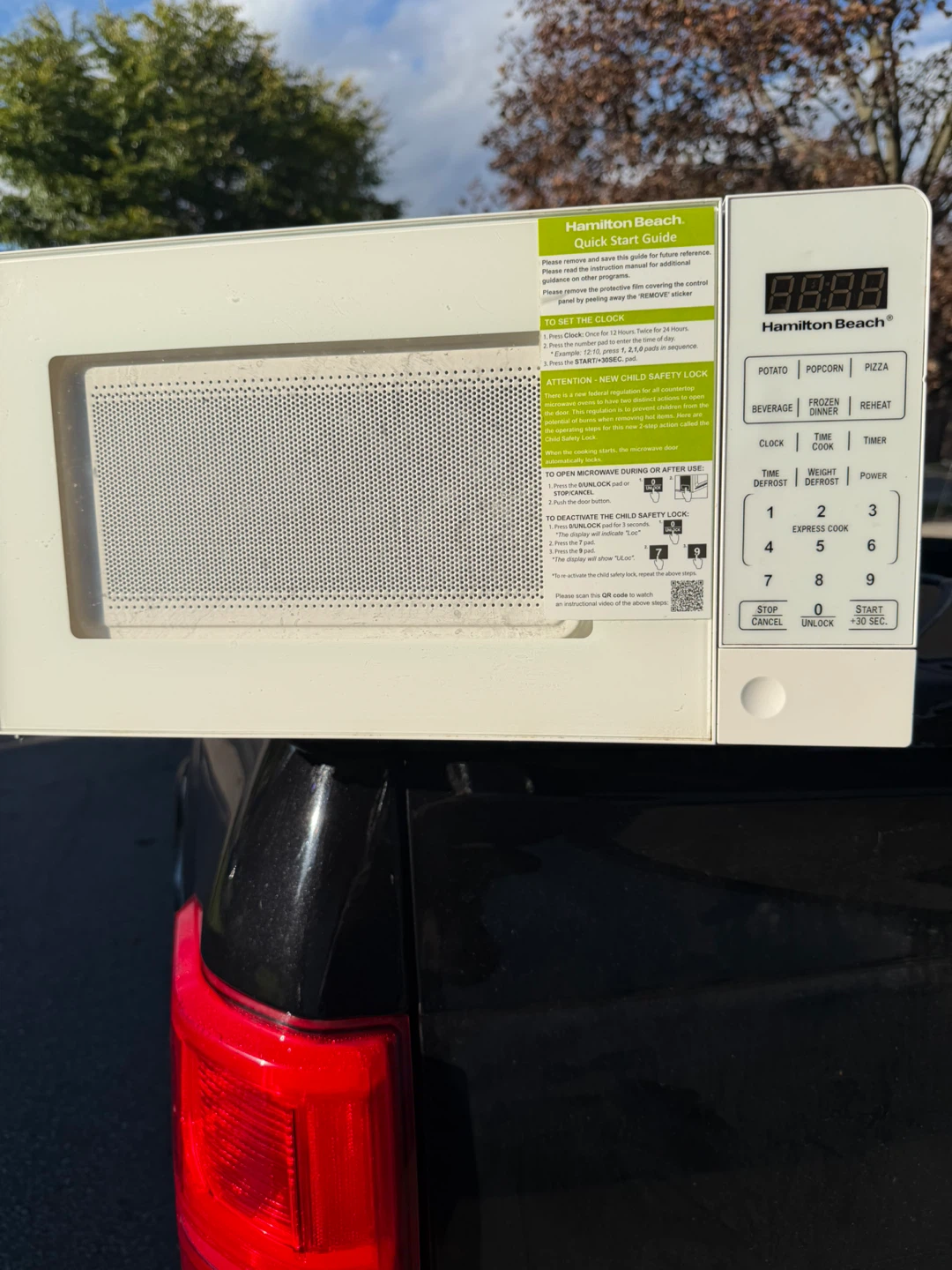 Hamilton Beach Countertop Microwave - photo 3