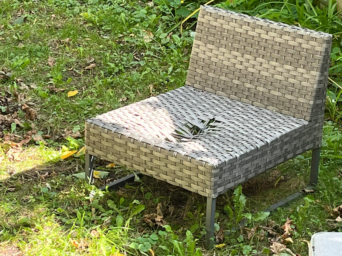 Outdoor Wicker Patio Set – Needs a Little TLC - photo 3