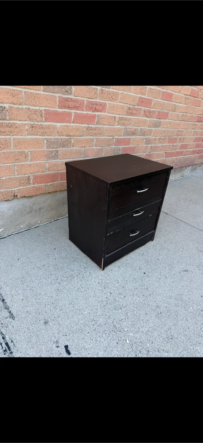 3-Drawer Nightstand - photo 3