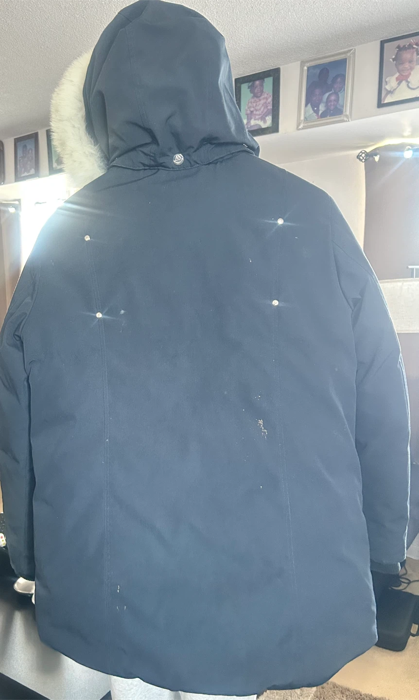 A Kid’s size XL Navy Blue , White Fur, Moose knuckle  Parka - photo 4